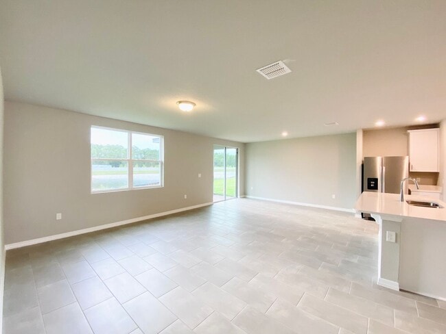 Building Photo - 572 Sun Warbler Wy