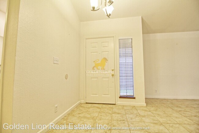 Building Photo - 3 br, 2 bath House - 75 Hawthorne Dr