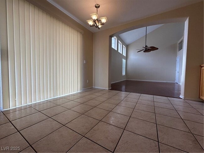 Foto del edificio - 821 Dancing Vines Ave