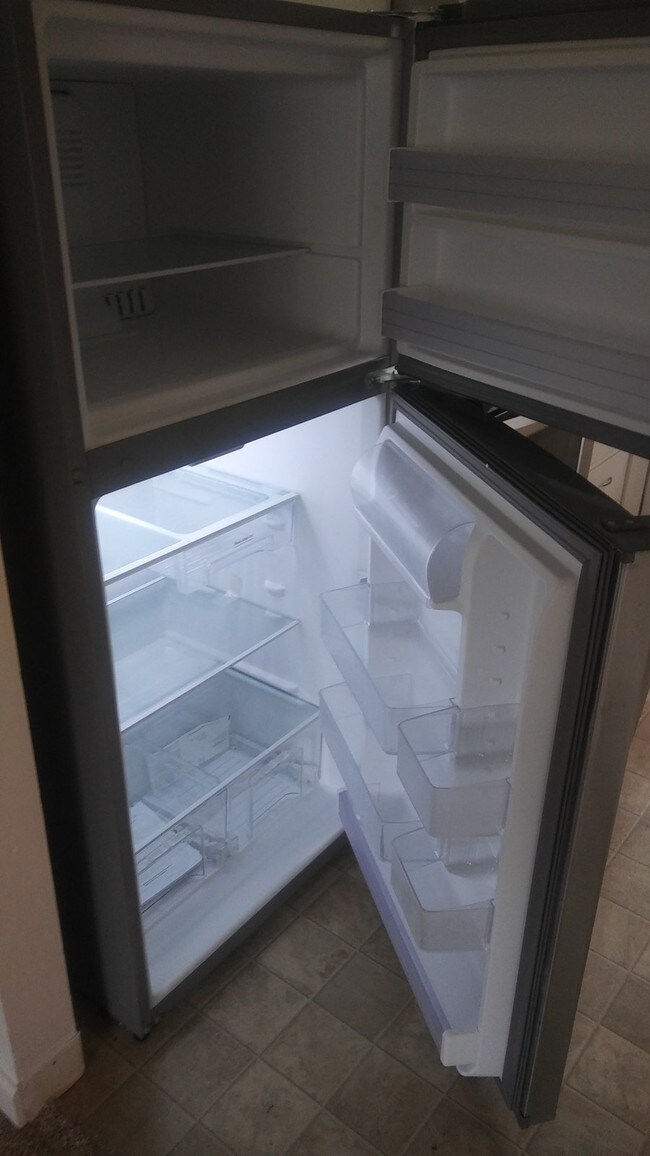 Foto del edificio - 130 Bellflower Road, Unit A