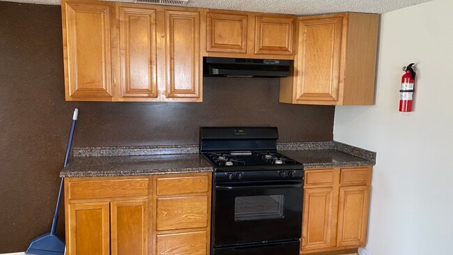 Building Photo - 912 Eighth St