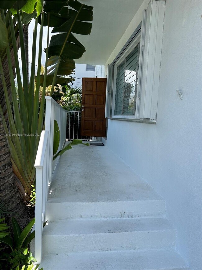 Foto del edificio - 3751 NE 170th St
