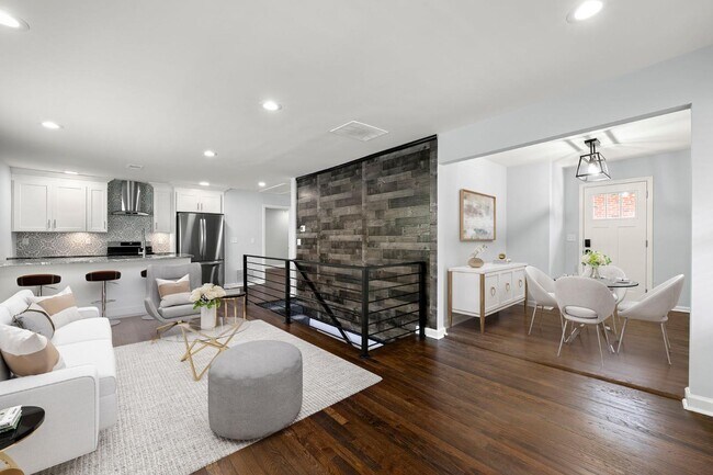 Foto del edificio - 70 Chappell Rd NW