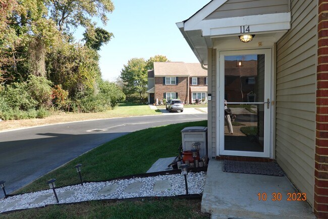 Foto del edificio - 3 Bedroom 2 Bath Townhome for Rent in York...