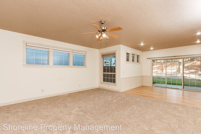 Foto del edificio - 3 br, 3 bath House - 961 E Thunderbird Ct.
