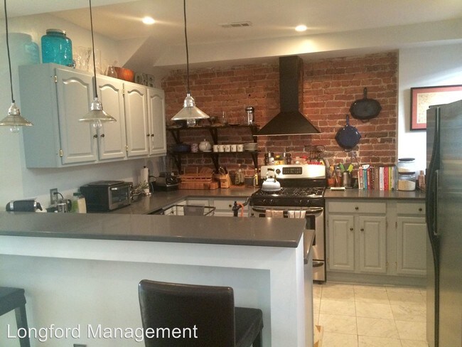 Building Photo - 1207 6th St NE