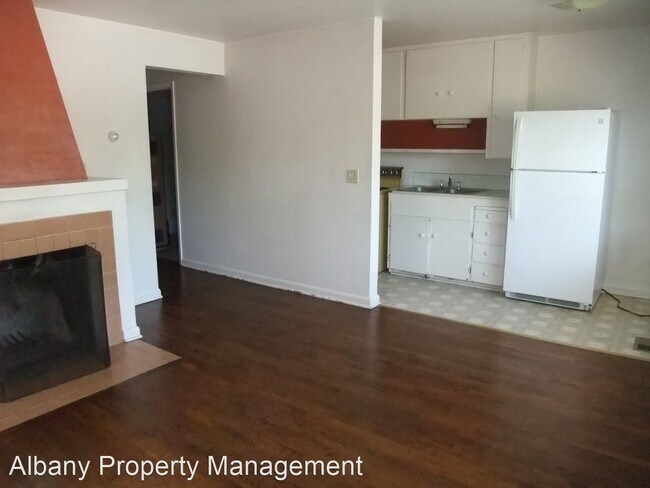 Building Photo - 2 br, 1 bath House - 1550 NW Van Buren Ave