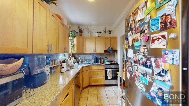 Building Photo - 4 bedroom in NEW YORK NY 10024