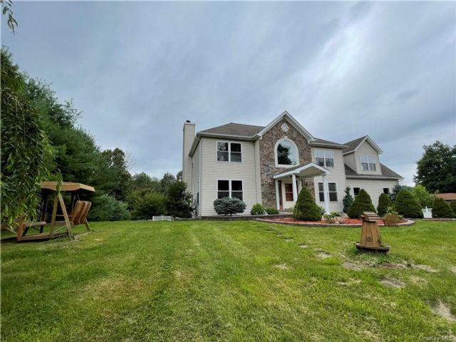 Foto del edificio - 183 Tally Ho Rd