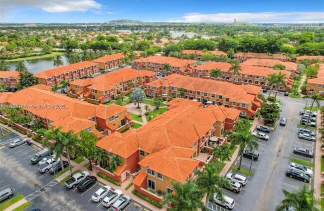 Condo View - 6202 NW 116th Pl
