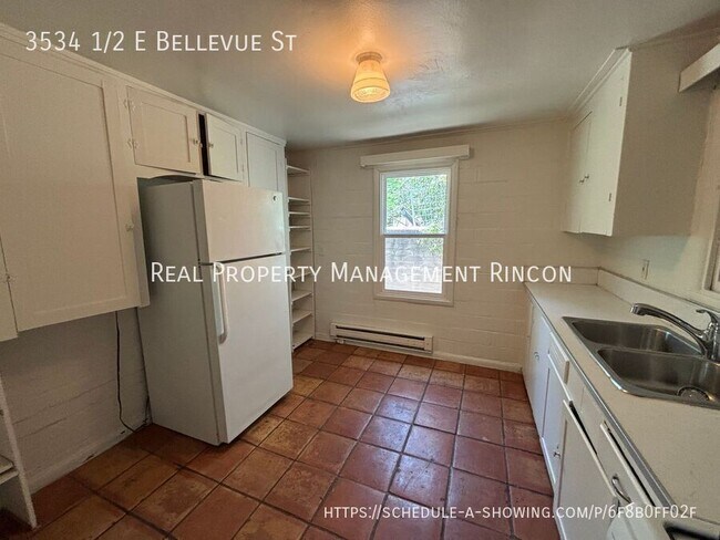 Foto del edificio - 3534 1/2 E Bellevue St-