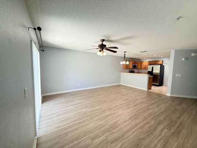 Foto del edificio - 290 Glowing Peace Ln