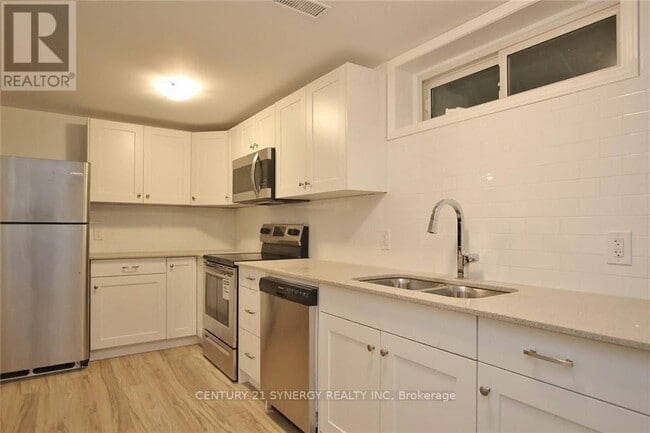 Building Photo - 34 Majestic Dr