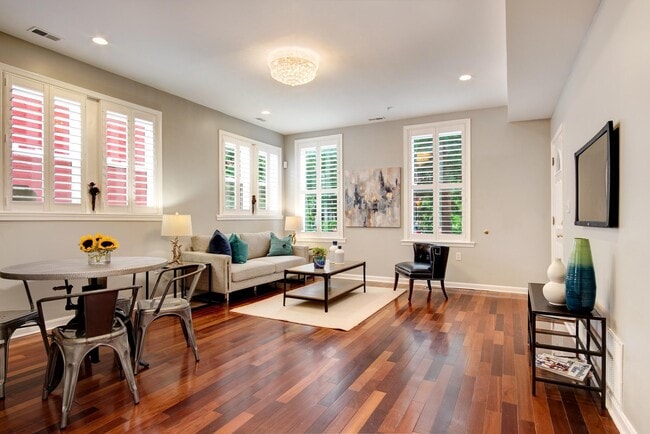 Building Photo - 1907 11th St NW