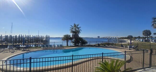 Foto del edificio - 5505 Sun Harbor Rd