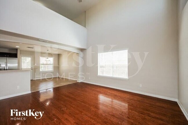 Building Photo - 10711 Ranchland Fox