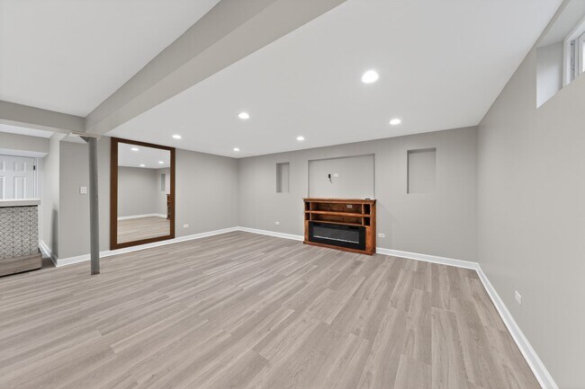 Foto del edificio - 15334 Larkspur Ln