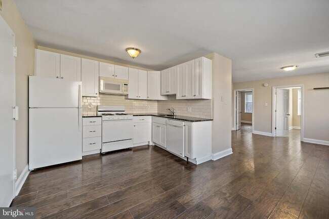 Foto del edificio - 443 Fairmount Ave