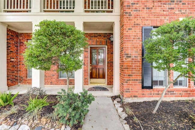 Foto del edificio - 16464 Beewood Glen Dr