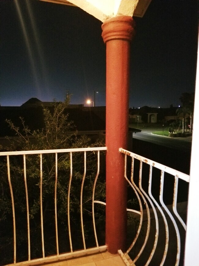 Foto del edificio - 902 Pueblo Ct
