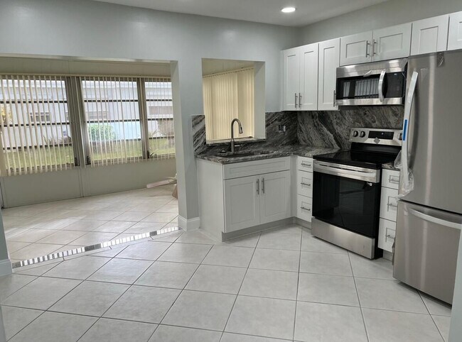 Foto del edificio - 602 SW 15th St