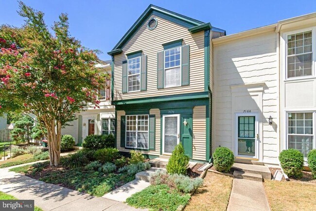 Foto del edificio - 7170 Westfield Ct