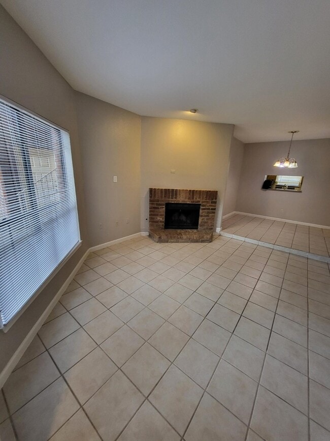 Foto del edificio - 3130 Walnut Bend Ln