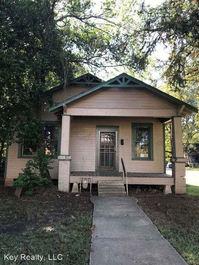 Primary Photo - 3 br, 1 bath House - 1829 Day St.