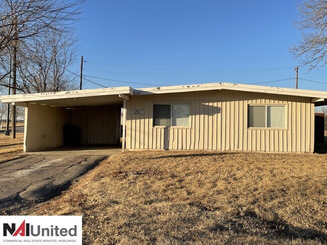 Building Photo - Two bedroom, One bath duplex for rent