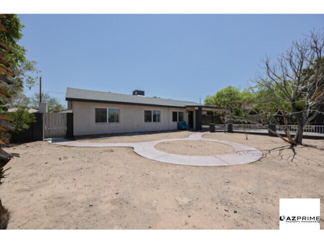 Building Photo - Exquisite 4/2 Phoenix House with Bonus Cas...