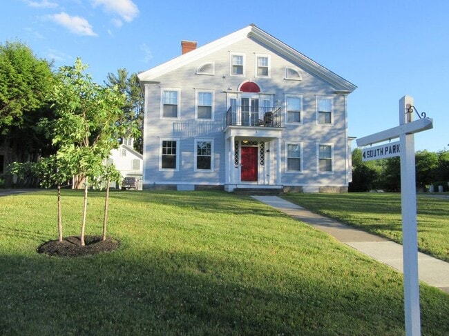 Building Photo - 4 S Park St