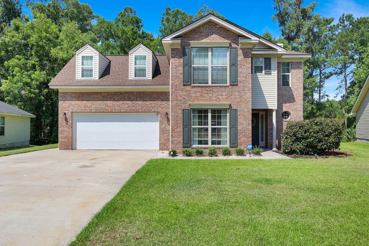 Foto principal - 3 bedroom 2.5 bath with bonus room in Lega...