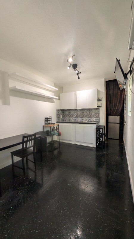 Foto del edificio - 1145 NW 48th St