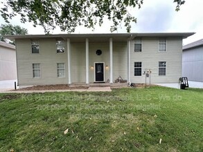 Building Photo - 211 Barr Rd