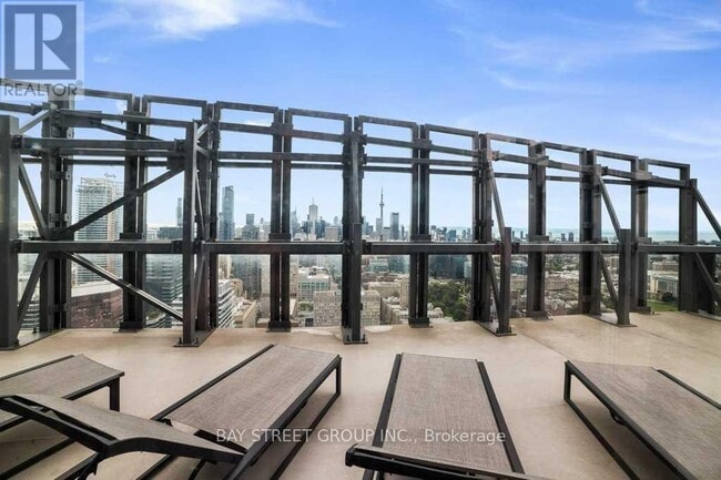 Building Photo - 1080 Bay St.