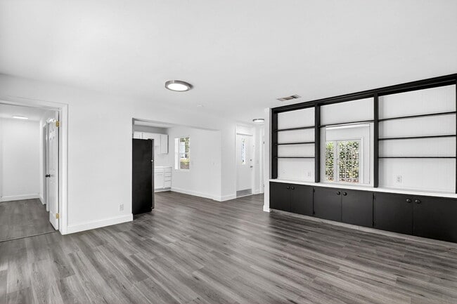 Building Photo - 2620 East Way