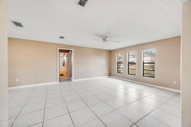 Building Photo - 115 Angelo Rd SE