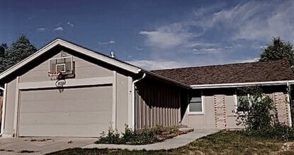 Building Photo - 6068 S Kingston Cir
