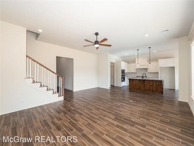 Foto del edificio - 3 br, 2.5 bath House - 1401 E Pasadena St
