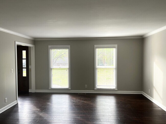 Foto del edificio - Located in River North and Jones Co School...