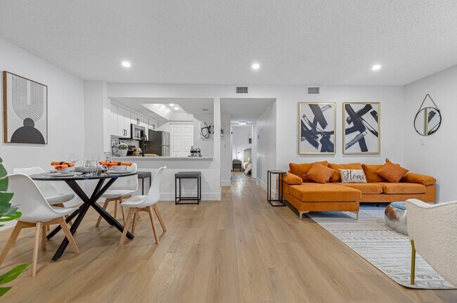 Interior Photo - Circle Sunrise