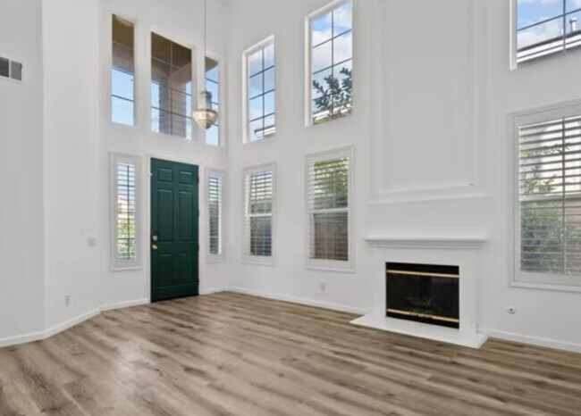 Foto del edificio - 23536 Summerglen Pl