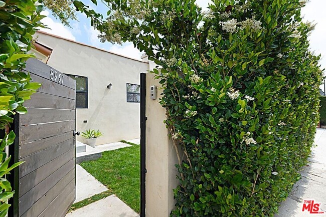 Building Photo - 8961 Cadillac Ave