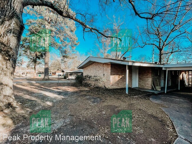 Building Photo - 3 br, 2 bath House - 2701 Stillwell Dr