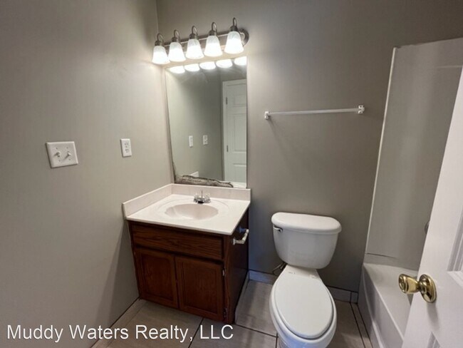 Building Photo - 3 br, 3 bath House - 7252 Illinois-Central...