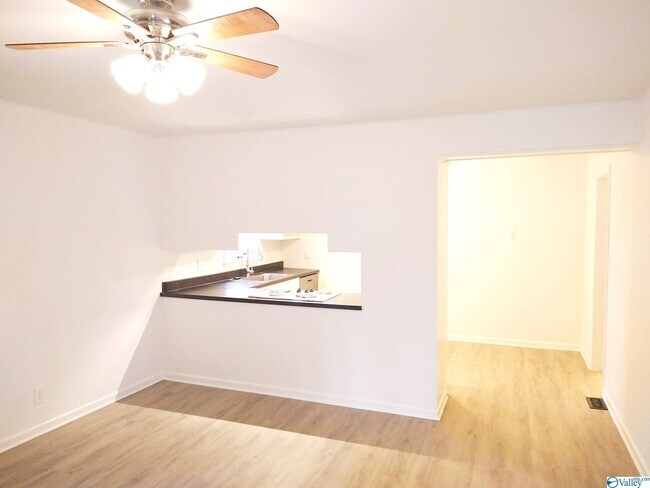 Foto del edificio - 1409 Alpine St SE