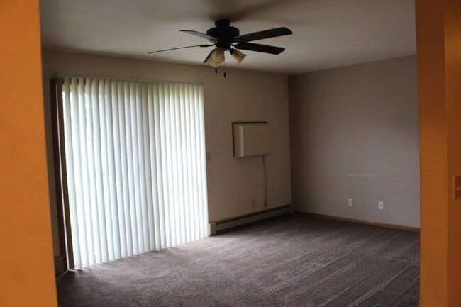 Foto del edificio - 3263-3263 Wanta Dr