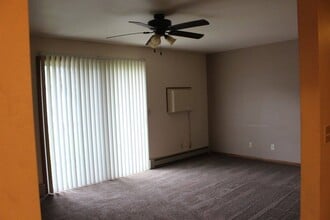 Building Photo - 3263-3263 Wanta Dr