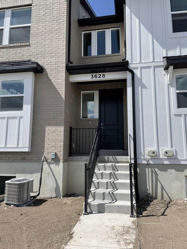 Building Photo - 3628 W Canyon Falls Dr