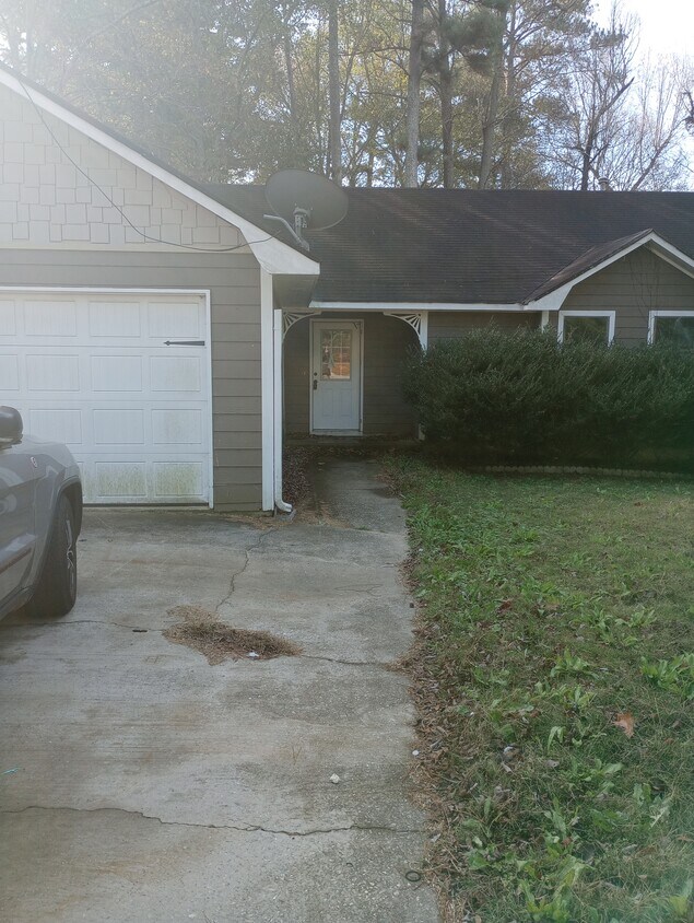 10407 Surf Ct, Jonesboro, GA 30238 House Rental in Jonesboro, GA